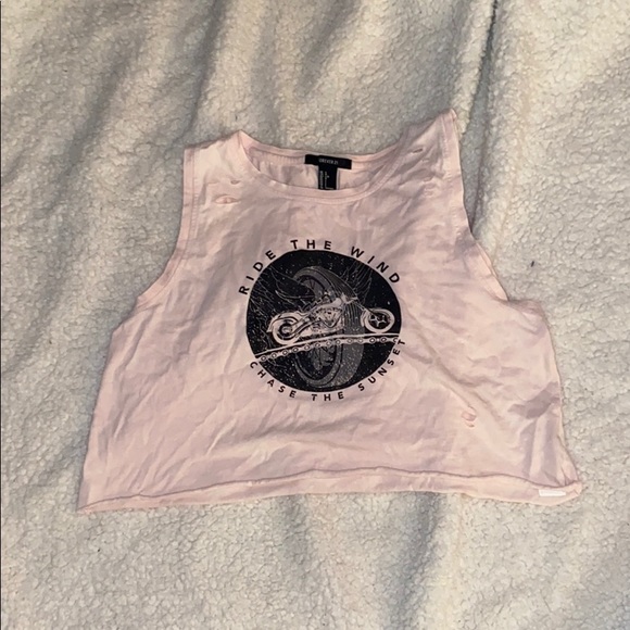 Forever 21 Tops - a pink crop top from forever 21
